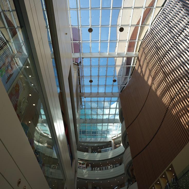 Dining out as an expat family in United Kingdom